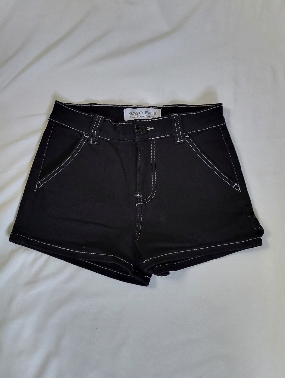 1/25 GOGO White Contrast Stitching Black Women’s Denim Carpenter Shorts